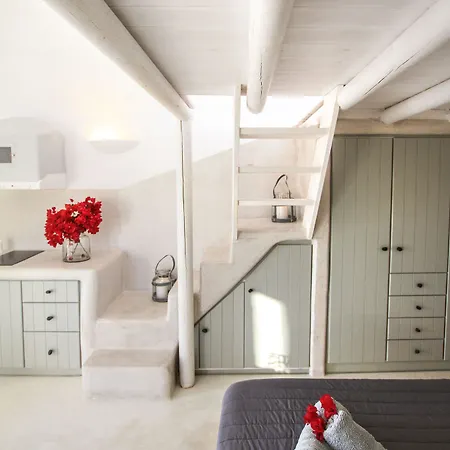Shades Of White * Emporio (Santorini)